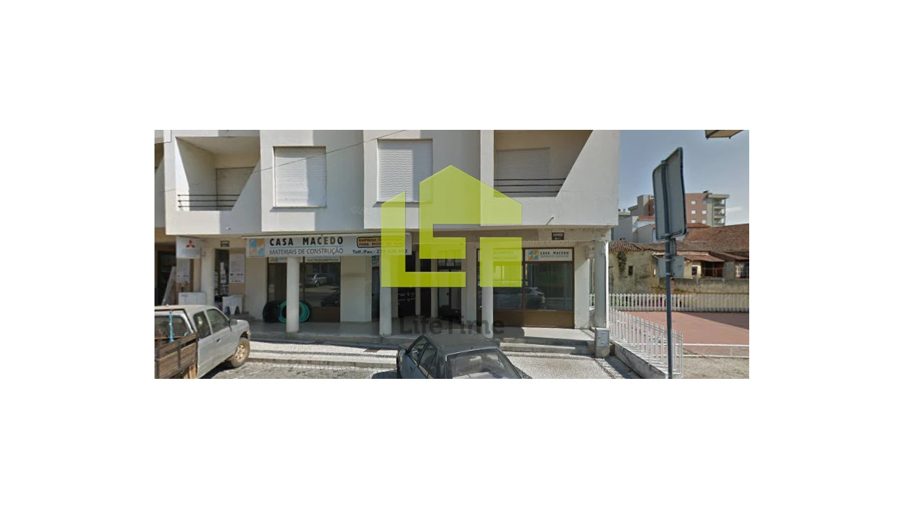 Armazém para Venda em Macedo de Cavaleiros Foto 3