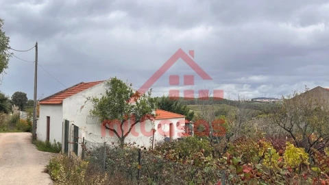 Armazém para Venda em Cadaval e Pêro Moniz