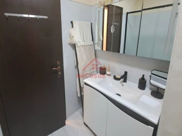 Apartamento T3 para Venda em A dos Cunhados e Maceira
