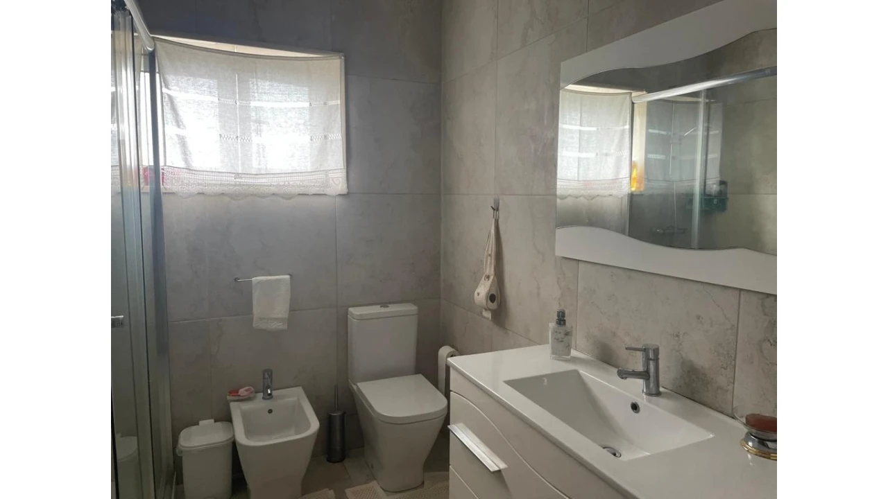 Moradia T5 para Venda em São Tomé de Negrelos Foto 9