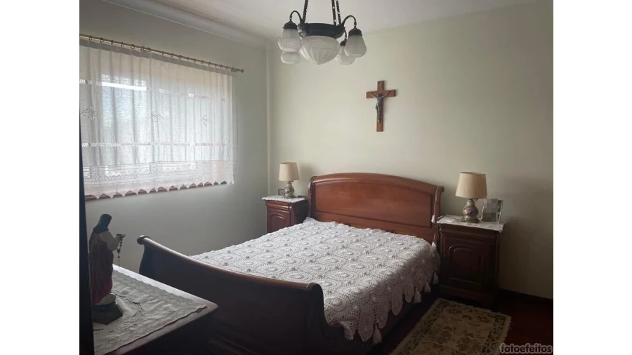 Moradia T5 para Venda em São Tomé de Negrelos Foto 8