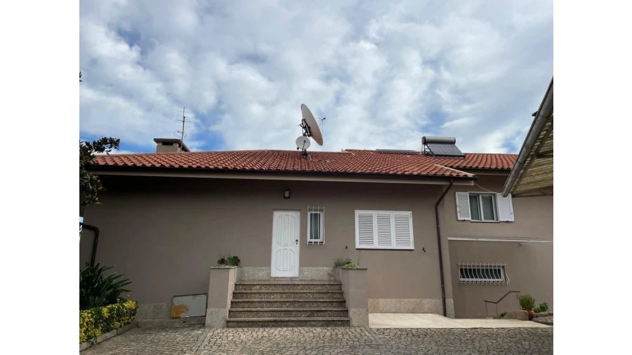 Moradia T5 para Venda em São Tomé de Negrelos Foto 24