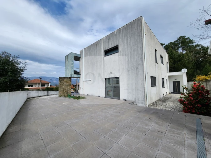 Moradia T4 para Venda em Mouçós e Lamares Foto 18