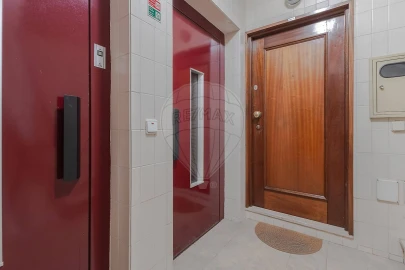 Apartamento T1 para Venda em Paranhos