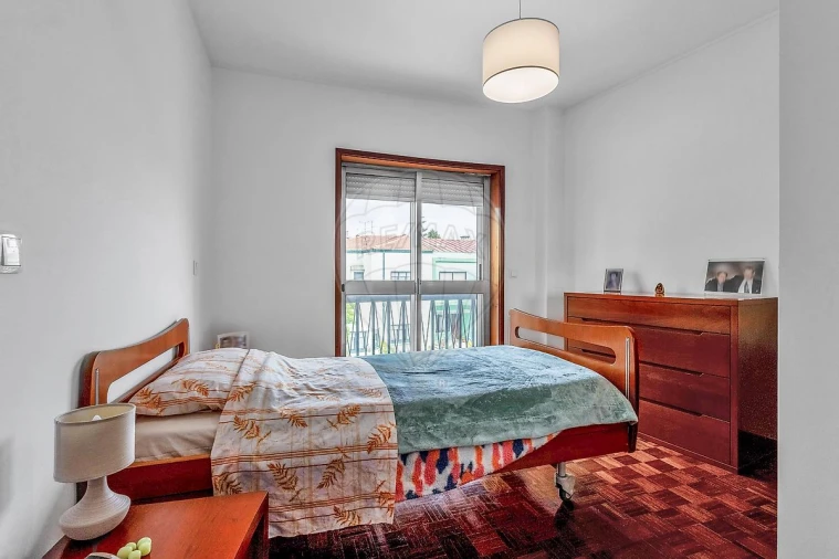 Apartamento T1 para Venda em Paranhos Foto 14