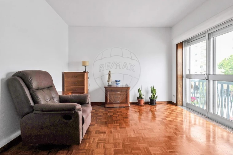 Apartamento T1 para Venda em Paranhos Foto 18