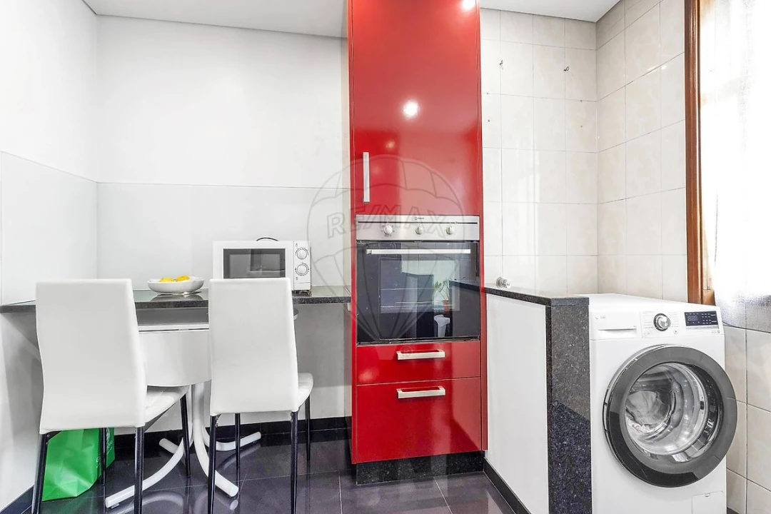 Apartamento T1 para Venda em Paranhos Foto 6