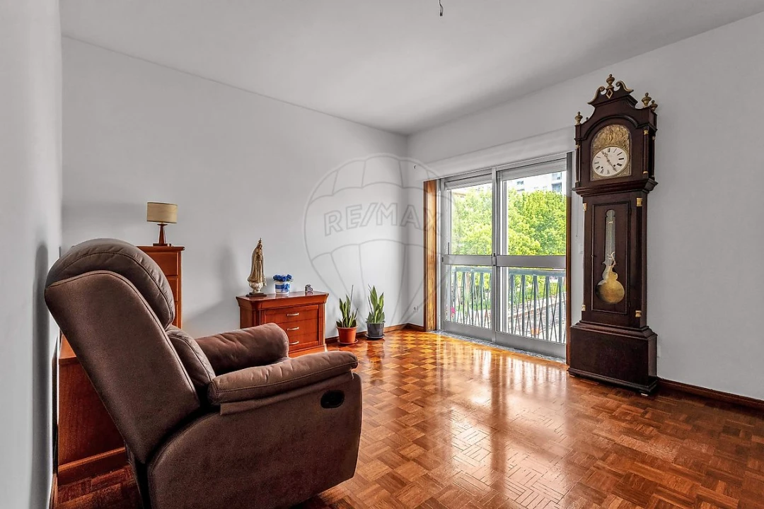 Apartamento T1 para Venda em Paranhos Foto 22