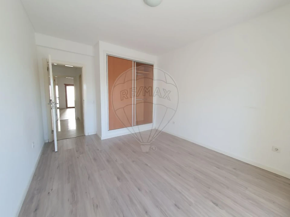 Apartamento T3 para Venda em Pinhal Novo Foto 1