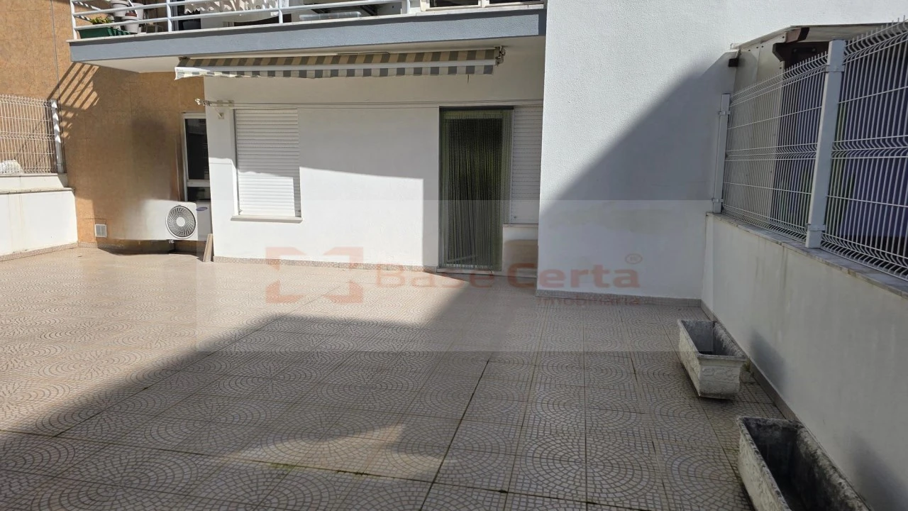 Apartamento T1 para Venda em Vialonga Foto 12