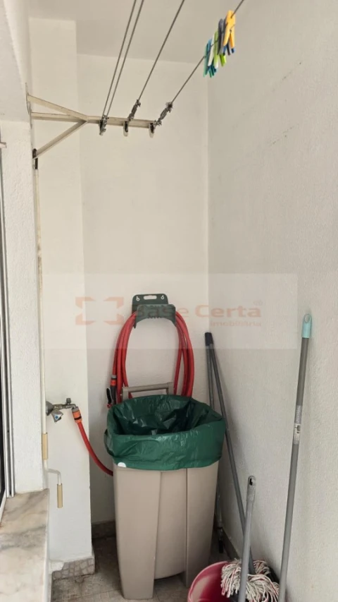Apartamento T1 para Venda em Vialonga