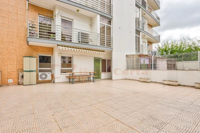 Apartamento T1 para Venda em Vialonga