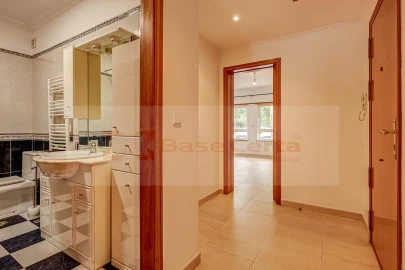 Apartamento T1 para Venda em Vialonga