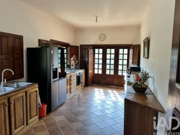 Quinta T4 para Venda em Santa Cruz da Trapa e São Cristóvão de Lafões