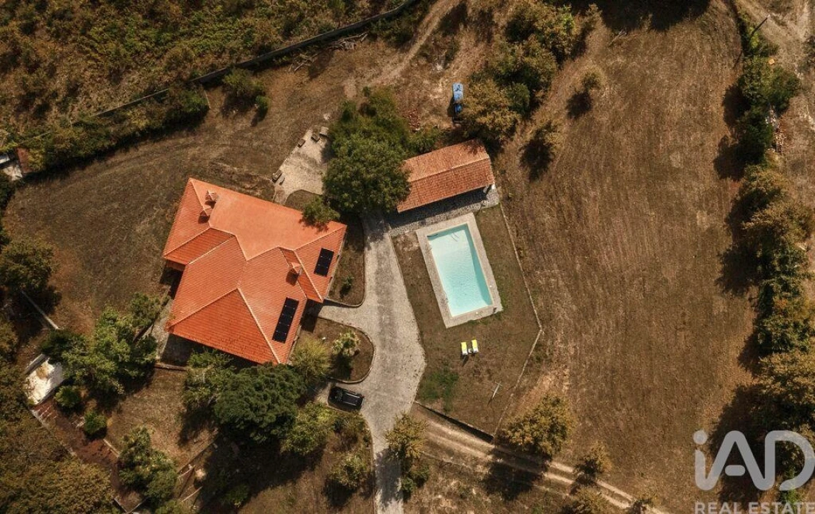Quinta T4 para Venda em Santa Cruz da Trapa e São Cristóvão de Lafões Foto 9