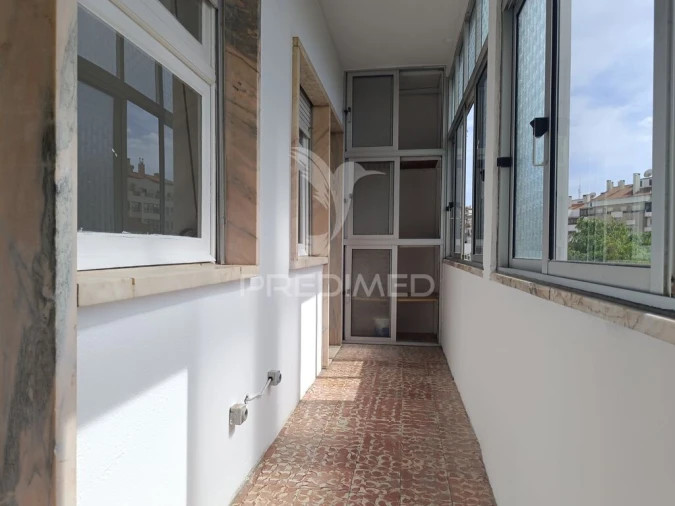 Apartamento T2 para Venda em Agualva e Mira-Sintra Foto 9
