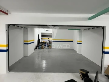 Apartamento T2 para Venda em Santo António dos Cavaleiros e Frielas