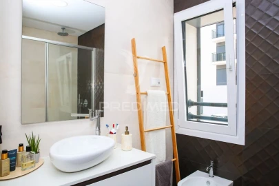 Apartamento T2 para Venda em Santo António dos Cavaleiros e Frielas