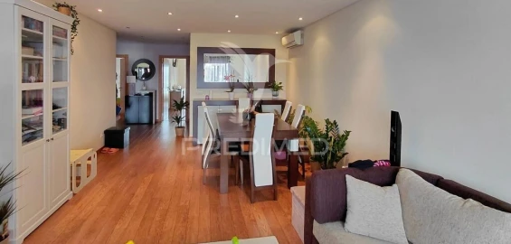 Apartamento T2 para Venda em Fernao Ferro