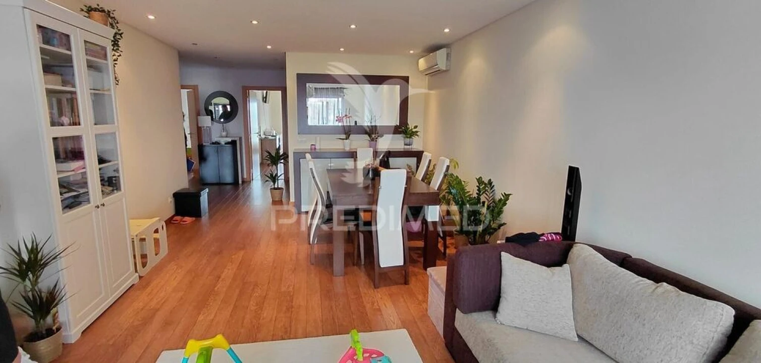 Apartamento T2 para Venda em Fernao Ferro Foto 2