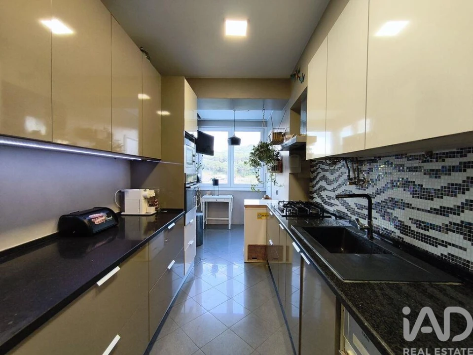 Apartamento T4 para Venda em Algés, Linda-A-Velha e Cruz Quebrada-Dafundo Foto 29