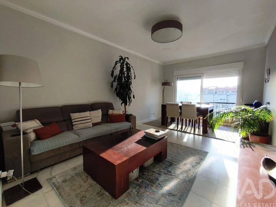 Apartamento T4 para Venda em Algés, Linda-A-Velha e Cruz Quebrada-Dafundo Foto 3