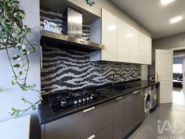 Apartamento T4 para Venda em Algés, Linda-A-Velha e Cruz Quebrada-Dafundo