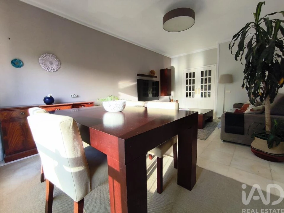 Apartamento T4 para Venda em Algés, Linda-A-Velha e Cruz Quebrada-Dafundo Foto 4