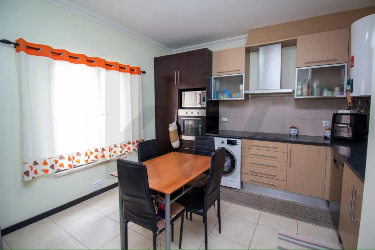 Apartamento T3 para Venda em Almeirim Foto 2