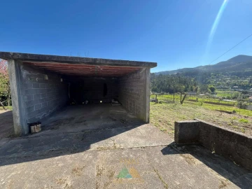 Moradia T3 para Venda em Rebordões (Santa Maria)