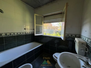 Moradia T3 para Venda em Rebordões (Santa Maria)