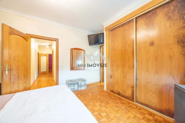 Apartamento T3 para Venda em Valongo Foto 33