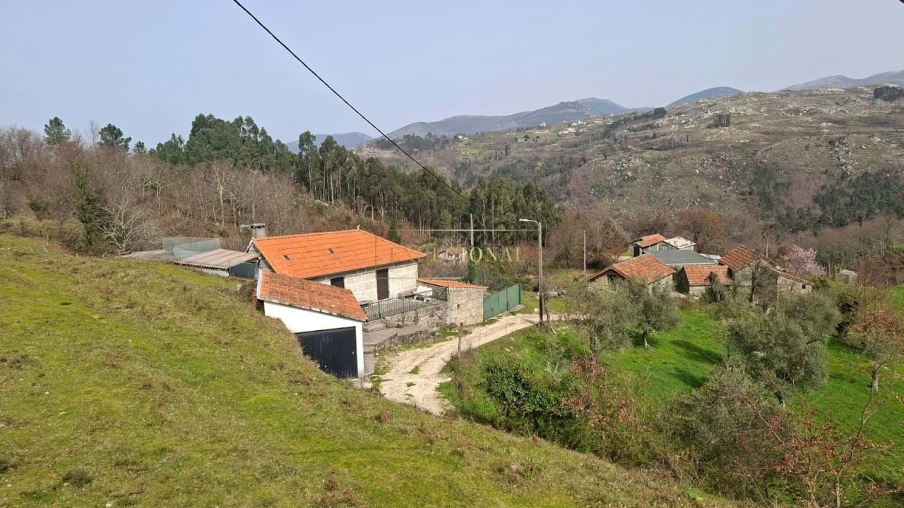 Moradia T3 para Venda em Bustelo, Carneiro e Carvalho de Rei Foto 5