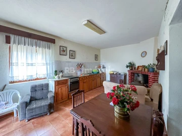 Moradia T3 para Venda em Madalena e Beselga