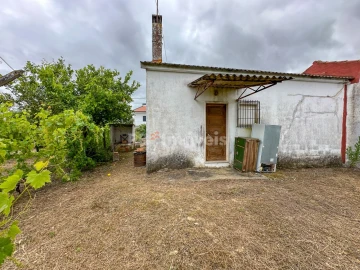 Moradia T3 para Venda em Madalena e Beselga