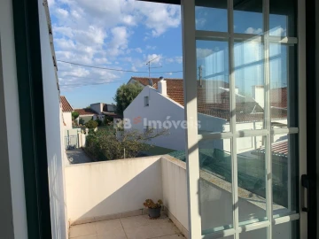Moradia T1 para Venda em Riachos