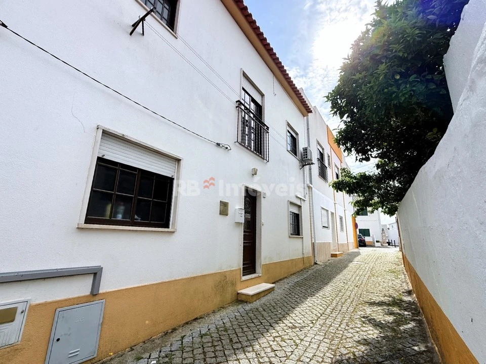 Moradia T2 para Venda em Vila Nova da Barquinha Foto 3