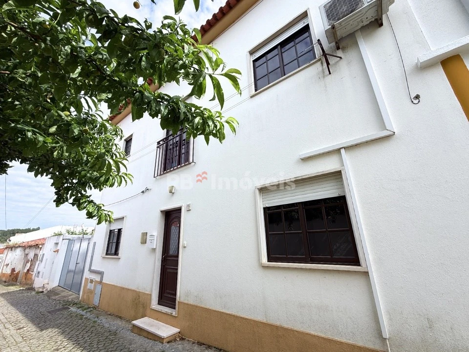Moradia T2 para Venda em Vila Nova da Barquinha Foto 2
