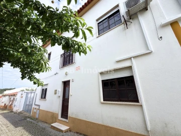 Moradia T2 para Venda em Vila Nova da Barquinha