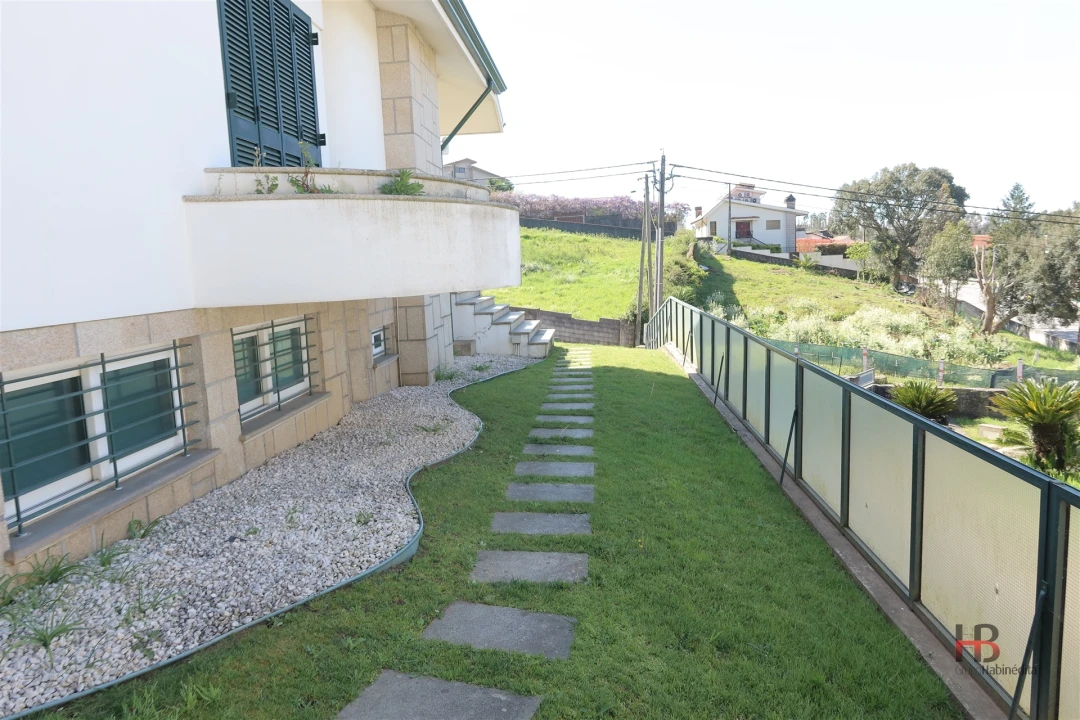 Moradia T5 para Venda em Gondomar (São Cosme), Valbom e Jovim Foto 18