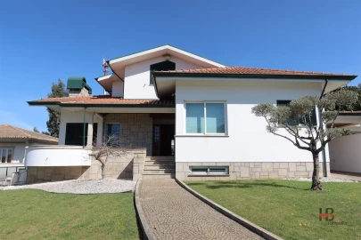 Moradia T5 para Venda em Gondomar (São Cosme), Valbom e Jovim