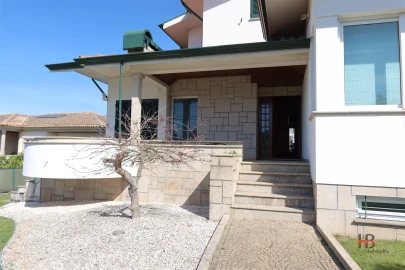 Moradia T5 para Venda em Gondomar (São Cosme), Valbom e Jovim