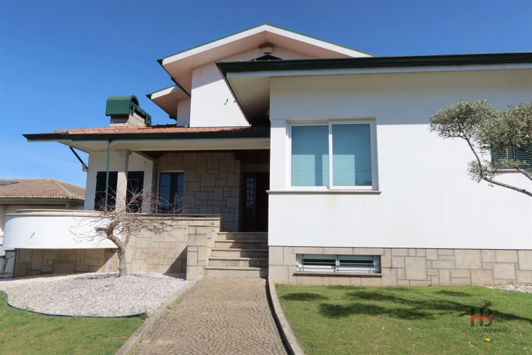 Moradia T5 para Venda em Gondomar (São Cosme), Valbom e Jovim Foto 28
