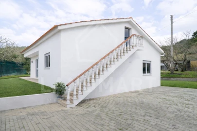 Moradia T3 para Venda em Alcobaça e Vestiaria