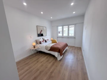 Apartamento T4 para Venda em Benfica