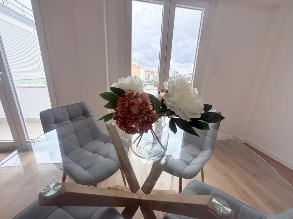 Apartamento T4 para Venda em Benfica Foto 17