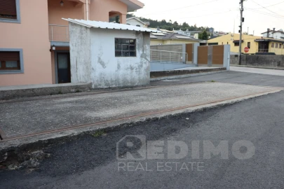 Armazém para Arrendamento em Romariz