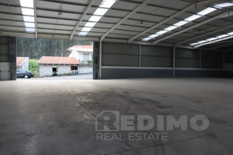 Armazém para Arrendamento em Romariz Foto 7