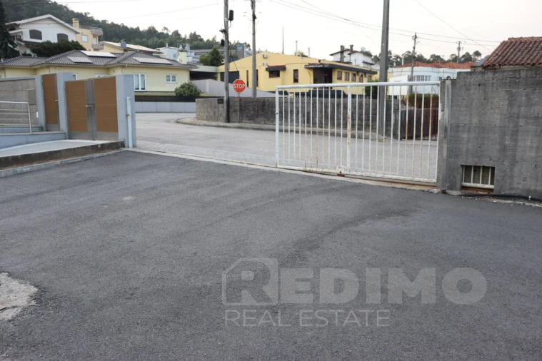 Armazém para Arrendamento em Romariz Foto 14
