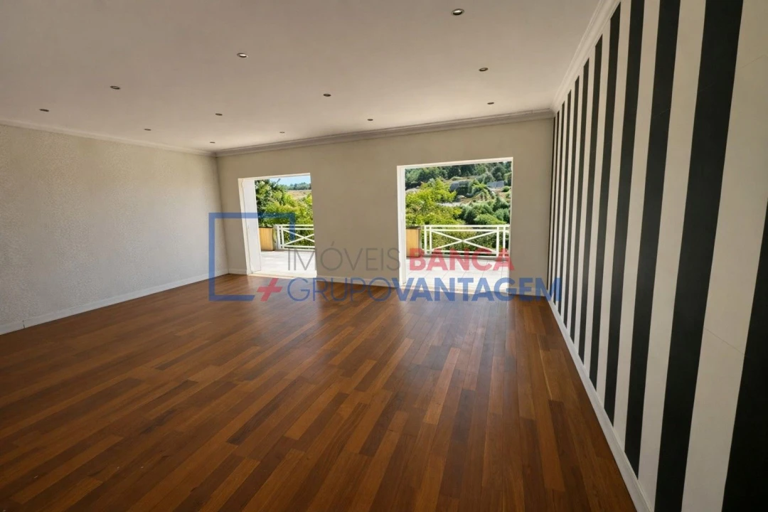 Moradia T4 para Venda em Ovoa e Vimieiro Foto 5